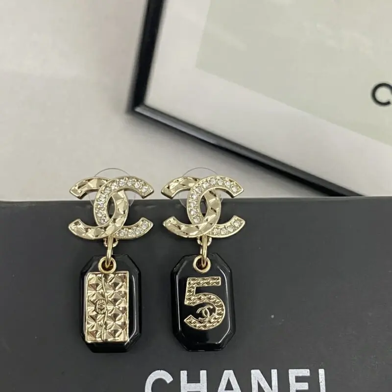 chanel boucles doreilles pour femme s_121a3214